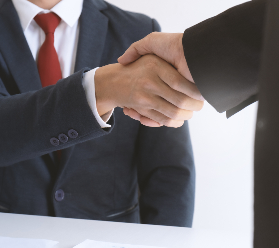 Strategic Projects Strengthen with Private Sector Partnerships مشاريع استراتيجية وطنية تعزز الشراكة مع القطاع الخاص